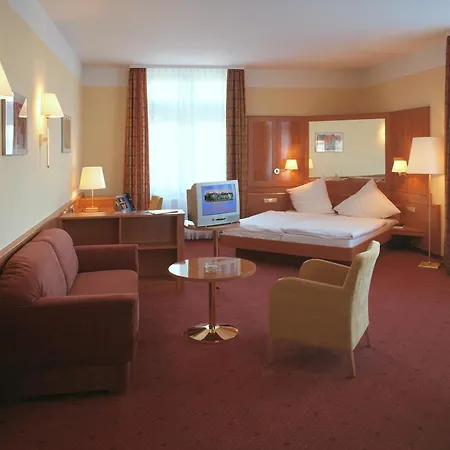 Parkhotel Prinz Carl 4*
